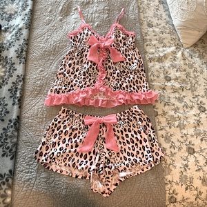 SO Leopard Pajama Set 🐆